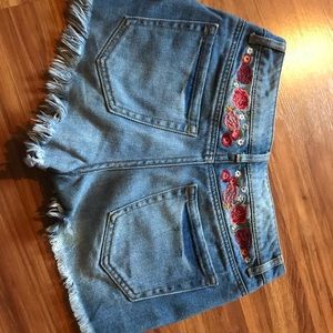 Forever 21 destresses embroidered shorts